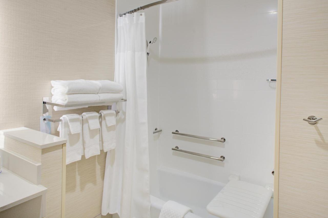 Fairfield Inn & Suites By Marriott Detroit Кантон Экстерьер фото