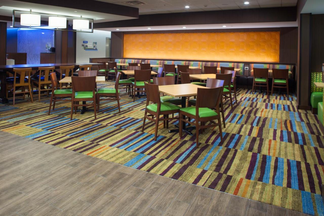 Fairfield Inn & Suites By Marriott Detroit Кантон Экстерьер фото
